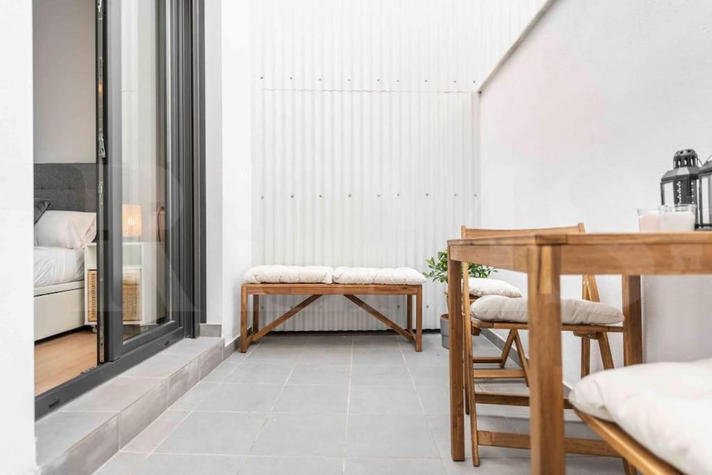 Fresh & Stylish Apartment With Parking By Rems Málaga Eksteriør billede